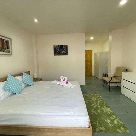 Inn Dulgence Patong Ngoại thất bức ảnh