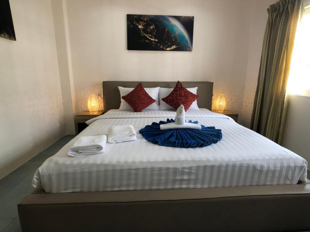 Inn Dulgence Patong Ngoại thất bức ảnh