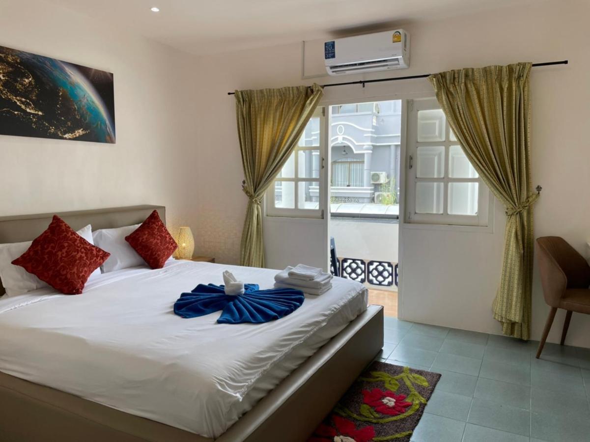 Inn Dulgence Patong Ngoại thất bức ảnh