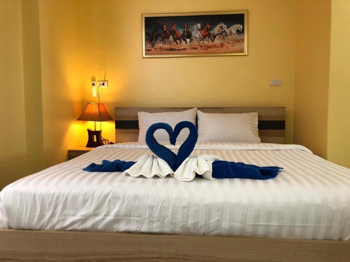 Inn Dulgence Patong Ngoại thất bức ảnh