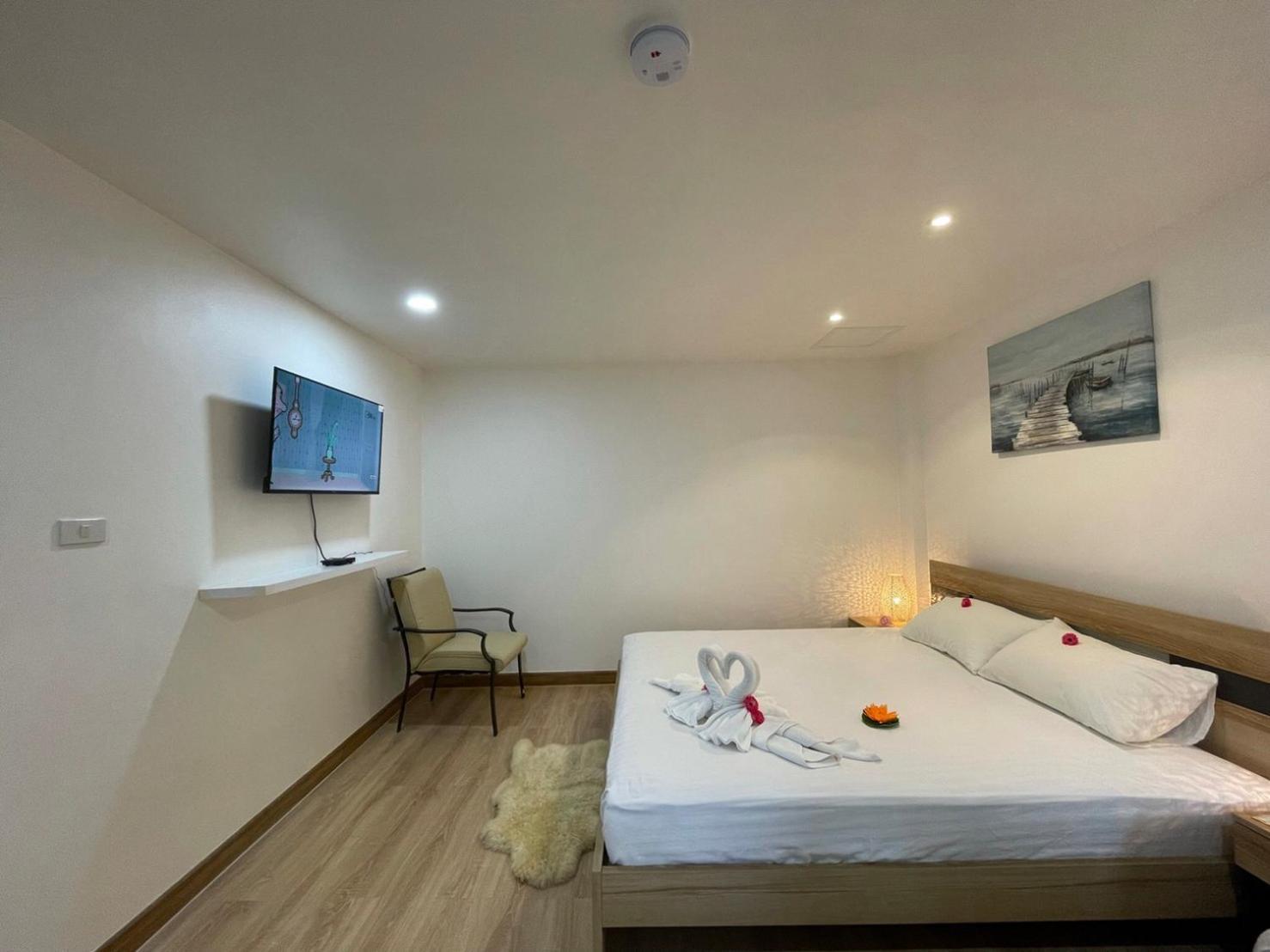 Inn Dulgence Patong Ngoại thất bức ảnh